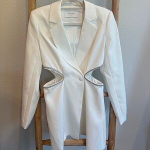 MESHKI SHYANNE CUT OUT BLAZER